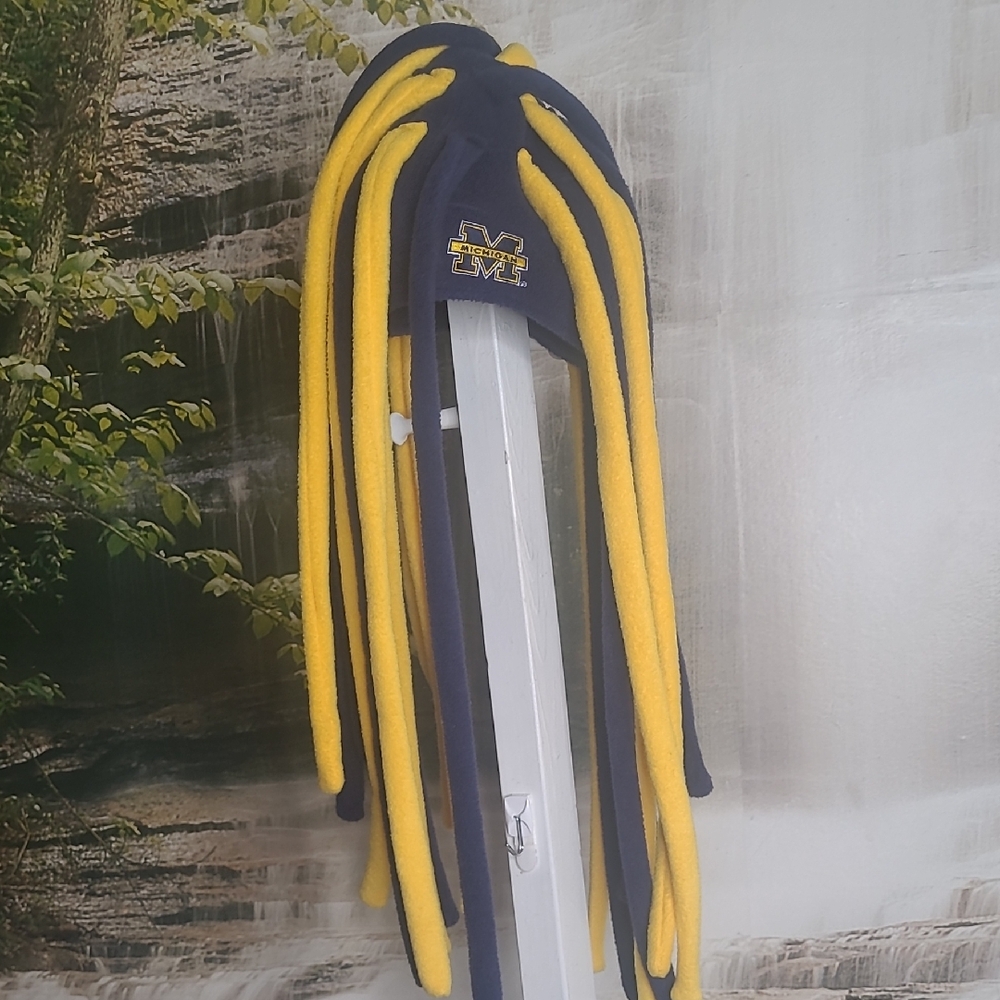 Crazy fan! University of Michigan fleece dreadlock tassel beanie hat